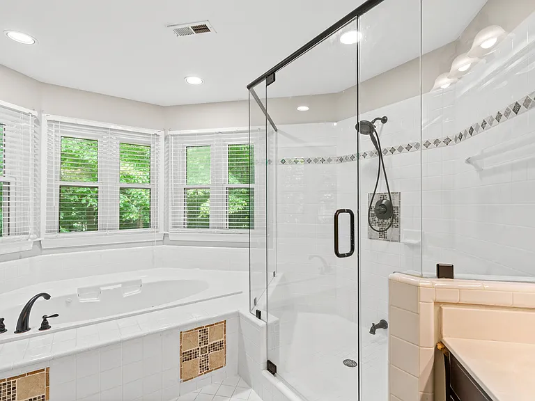 3833 Denmeade Dr — Photo 32