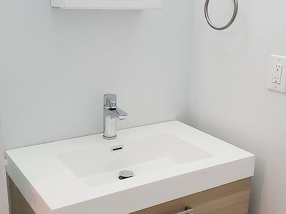 5th image of 3852 W Girard Ave APT 1