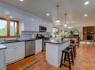 502 Horizon Way, Neshanic Station, NJ 08853