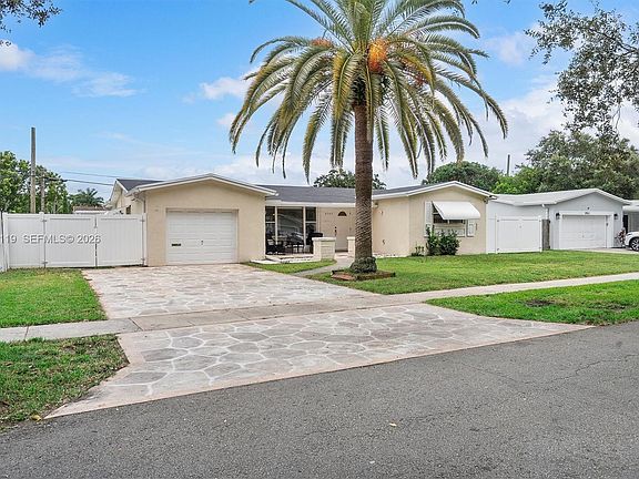 4th image of 8963 SW 53rd St