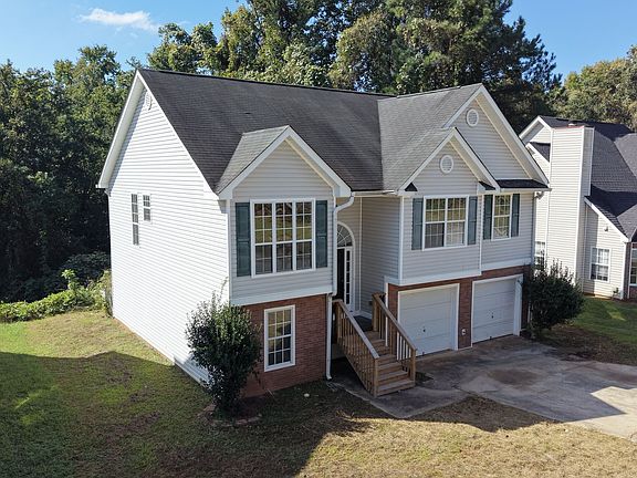 3rd image of 626 Sycamore Dr