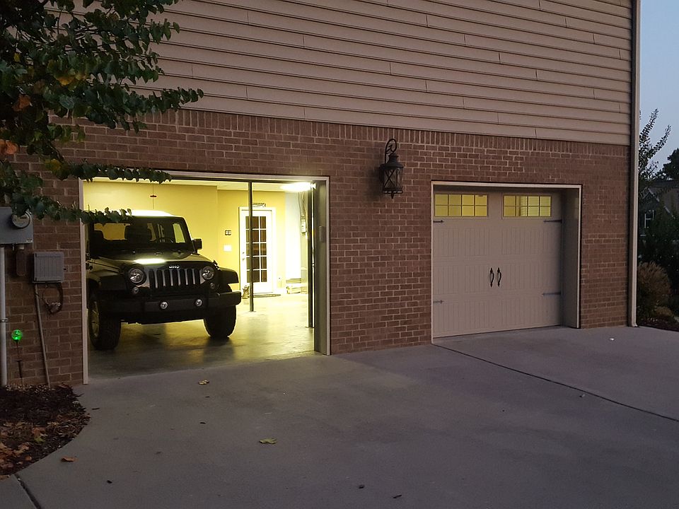 2nd image of 1368 Unity Dr NE