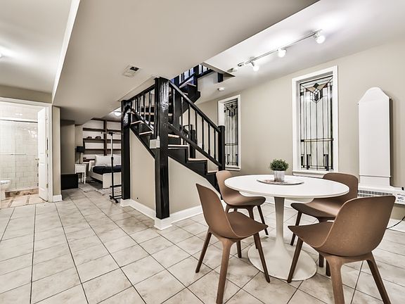 4th image of 1851 N Lincoln Ave #101R