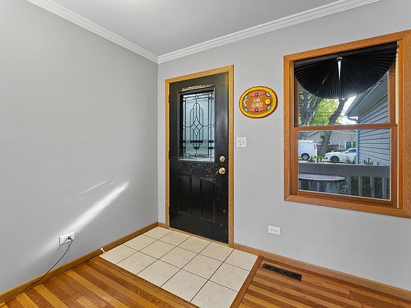 4th image of 208 Oakdale Ave