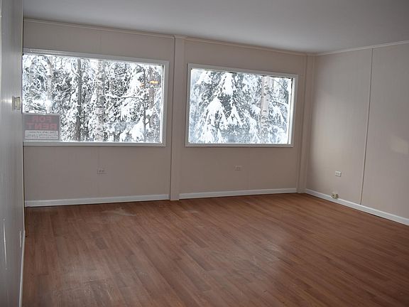2nd image of 13929 Malaspina St