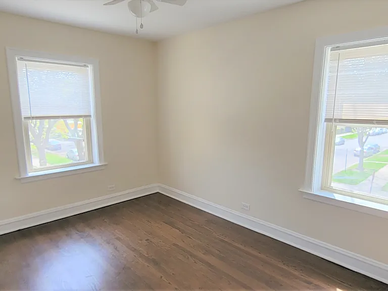 5230 N Rockwell St #2 — Photo 11