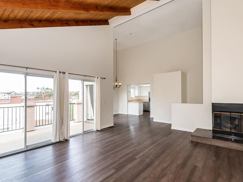 Top Floor Great Room