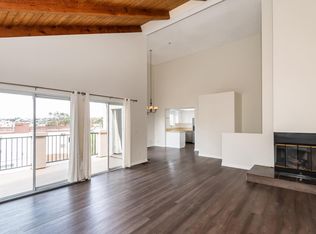 825 Cypress Ave, Hermosa Beach, CA 90254