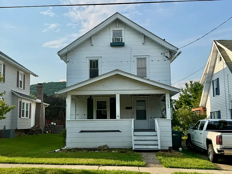 1243 School St — Photo 1