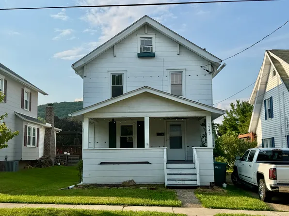 1243 School St, Indiana, PA 15701
