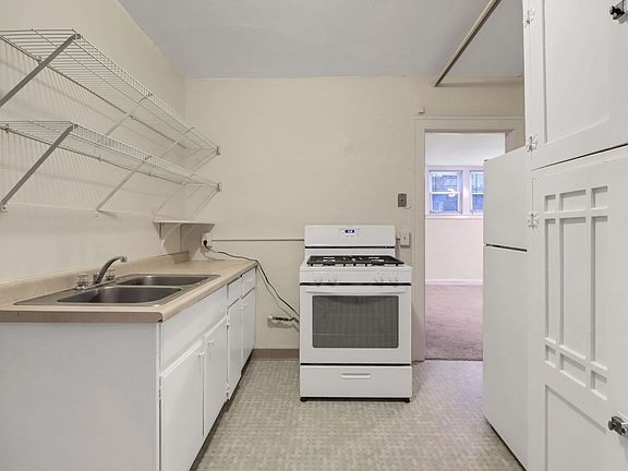 5th image of 3528 Pleasant Ave #B1