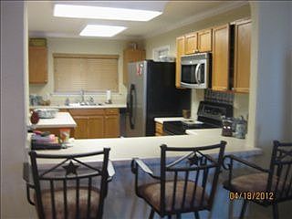 4th image of 831 Camelback Dr