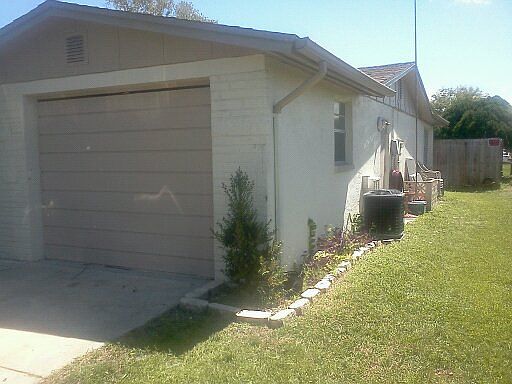 4th image of 3710 Cedarwood Dr