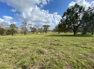 2010 NE Clayton St, Dayton, TX 77535