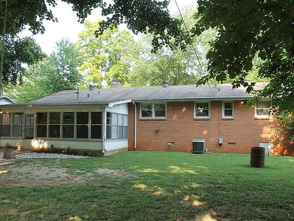 4th image of 2607 Cheyenne Dr