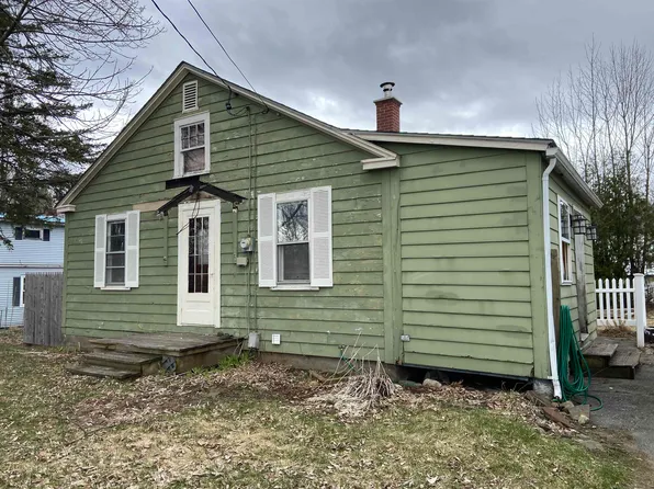 29 Kingsbury Avenue, Derby, VT 05830