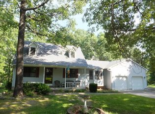 5042 S Deer Run Loop, Carthage, MO 64836