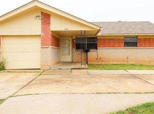128 S Dallas Ave, Moore, OK 73160