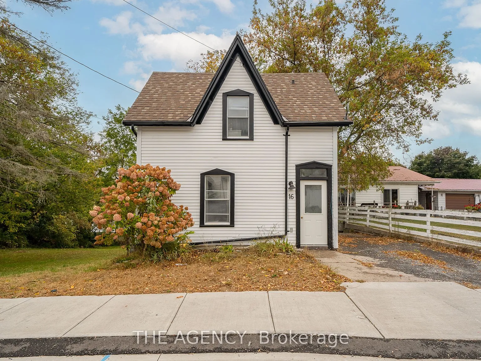 2 bed, $2,550 — Photo 1