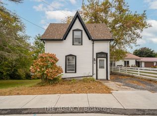 16 Elks St, Prince Edward County, ON K0K2T0