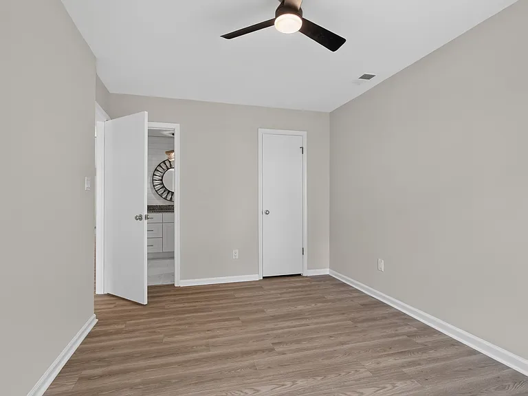 506 Biltmore Dr — Photo 14