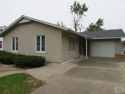 1403 W Main St, Marshalltown, IA, 50158