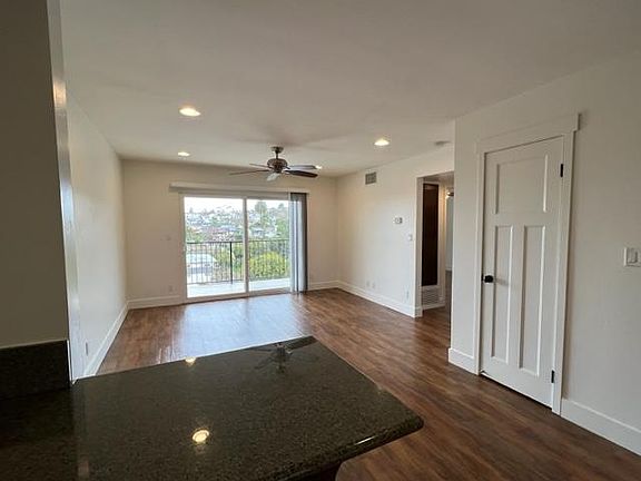 4th image of 3606 State St #7