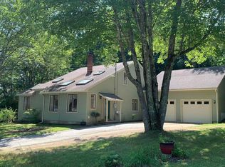 71 Ledgeview Dr, Rochester, NH 03839