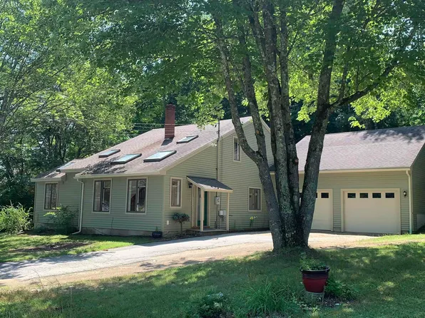 71 Ledgeview Drive, Rochester, NH 03839