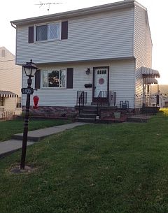 1st image of 1405 4th St