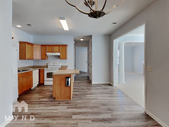 2nd image of 1007 Riviera Dr