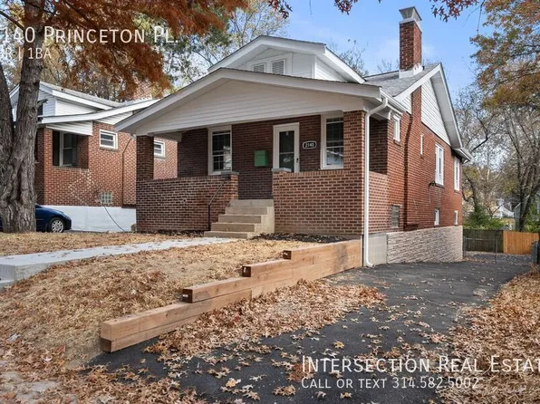 2140 Princeton Pl, Saint Louis, MO 63117