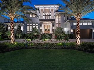 1544 3rd St S, Naples, FL 34102