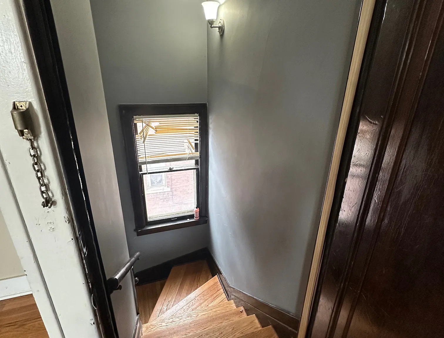 3 bed, 2000 sqft, $1,200 — Photo 2