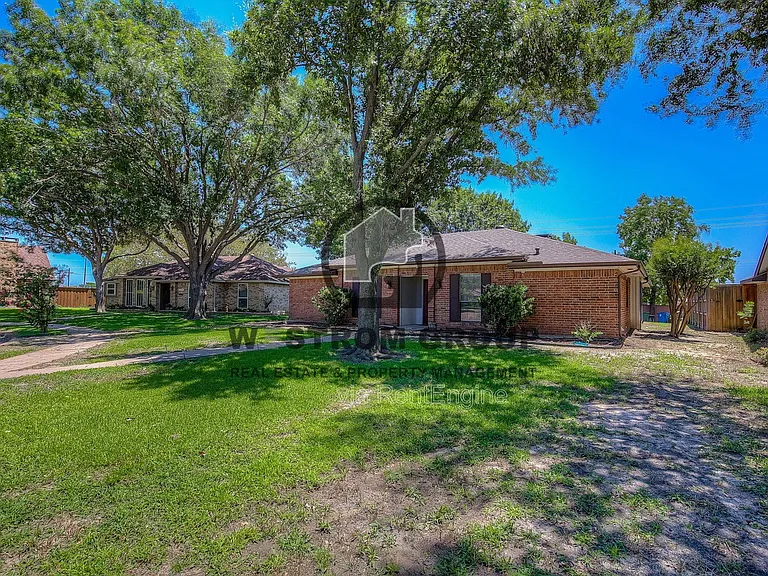 1642 Belltower Dr — Photo 3