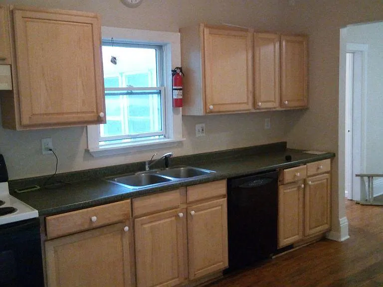 206 Olive St #1 — Photo 1