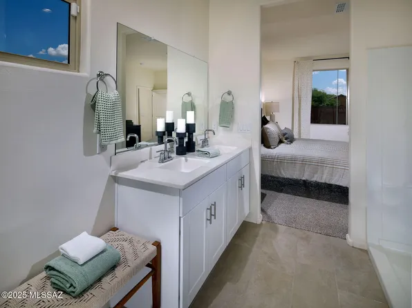 4727 E Julian Wash Dr, Tucson, AZ 85706