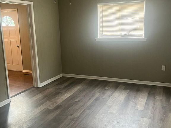 5th image of 407 W 33rd St