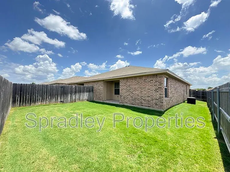 1562 Vani Ct — Photo 13