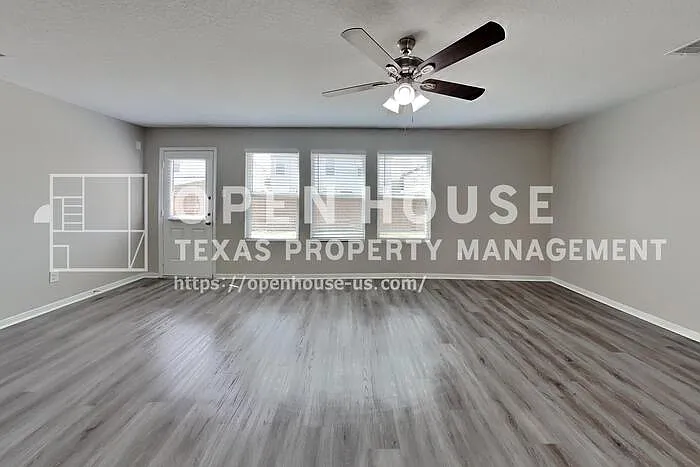 3 bed, 2.5 bath, 3260 sqft, $2,545 — Photo 3