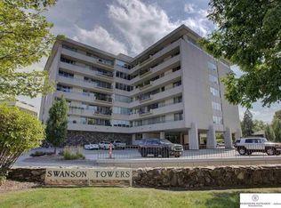 8405 Indian Hills Dr APT 2A5, Omaha, NE 68114