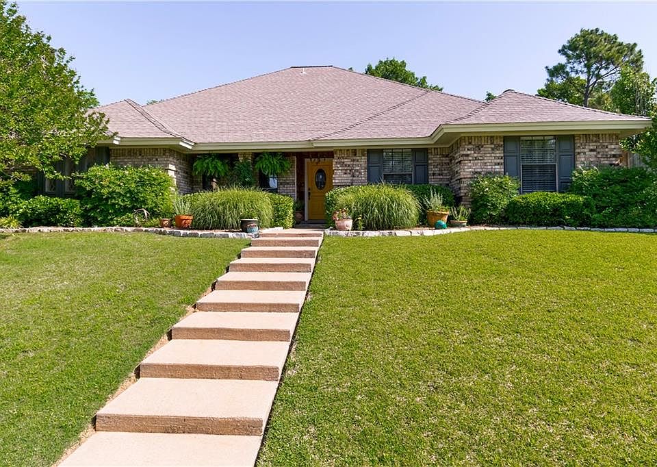 1st image of 512 Quail Crest Dr