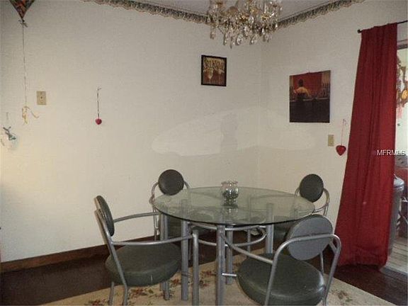 5th image of 14707 Pine Glen Cir