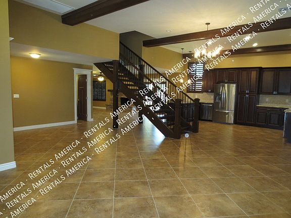 2nd image of 238 E Ellis Dr