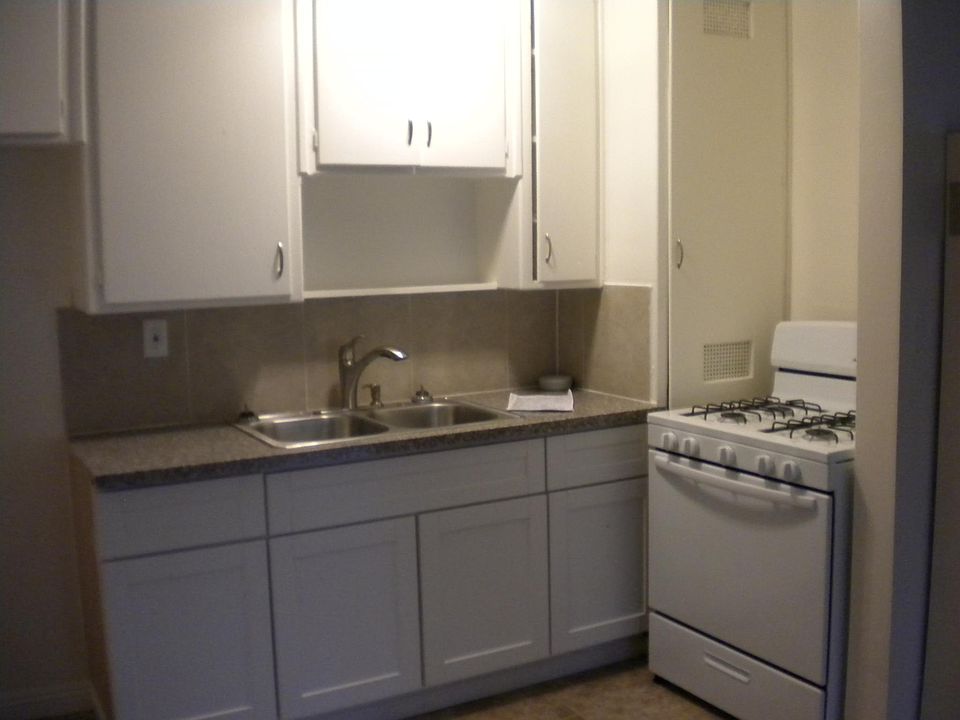1st image of 2116 N Sierra Way