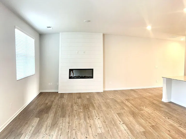 122 Founders Dr #42 — Photo 2