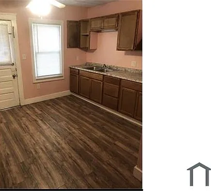 3 bed, $1,638 — Photo 2