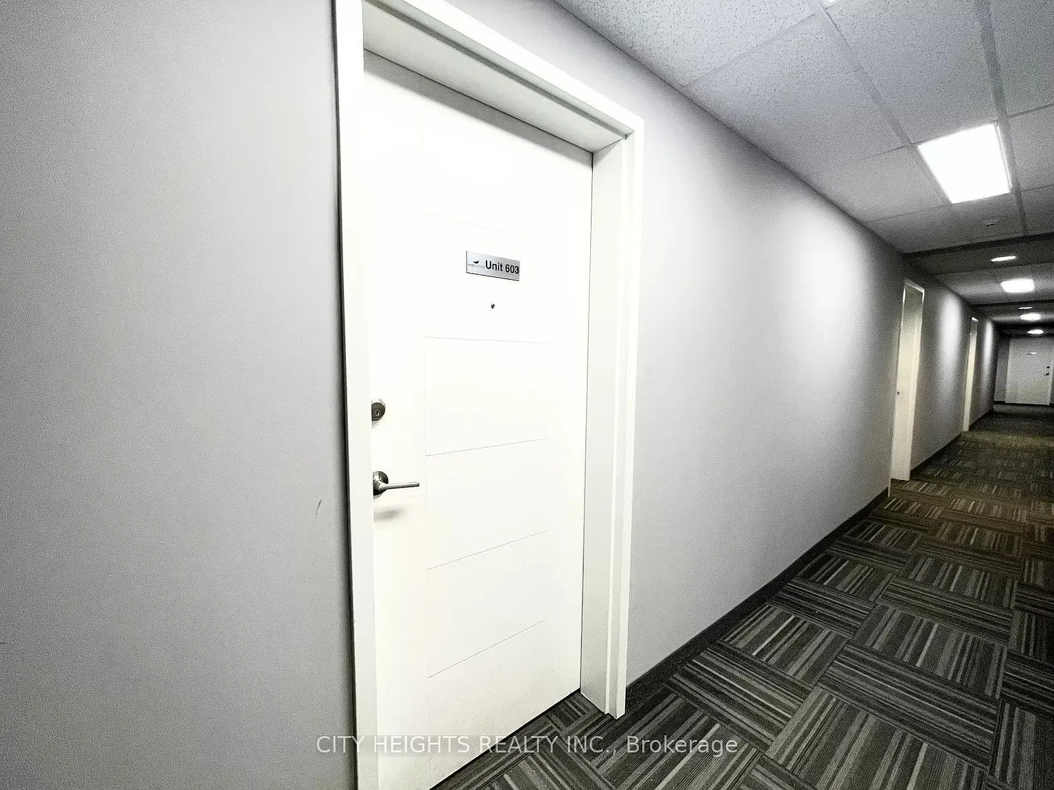 3 bed, $2,800 — Photo 2