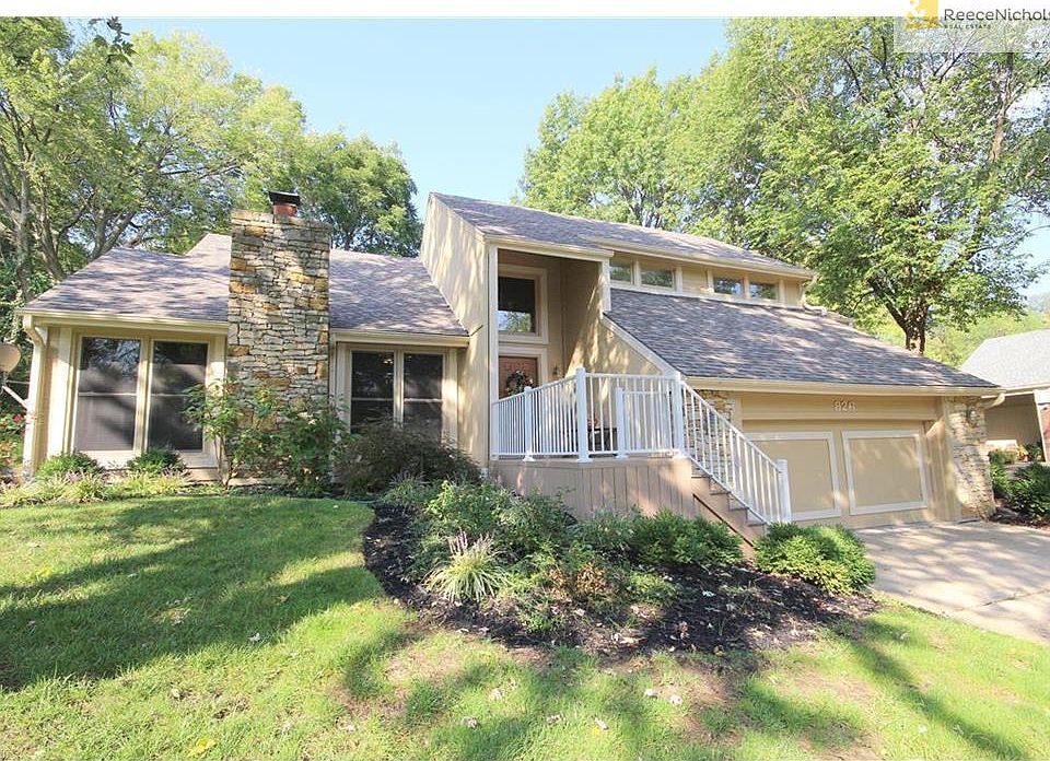 1st image of 826 Blueberry Ln