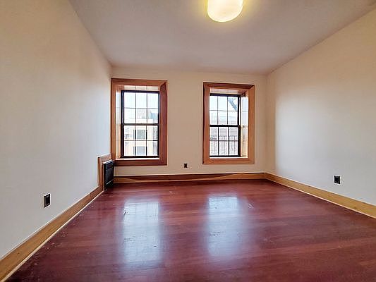 2nd image of 136 Lexington Ave #3